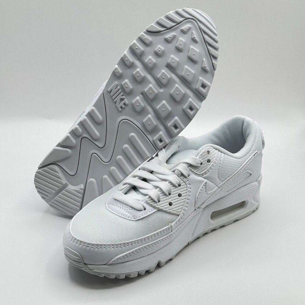 Women's Nike Air Max 90 Running Shoes Sz 6 Triple White DH8010-100 NEW - Picture 7 of 10